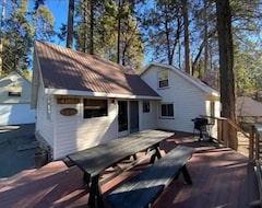 Toàn bộ căn nhà/căn hộ Foxtail Cottage - Footsteps From Downtown (Lake Forest, Hoa Kỳ)