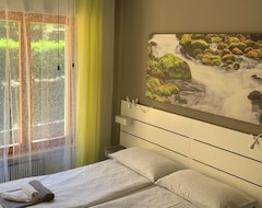 Cijela kuća/apartman Spacious And Bright Apartment With Lake View (Malcesine, Italija)