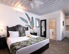 Hotel Porto Kea Suites (Korissia, Greece)