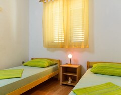 Khách sạn Apartment In Okrug Gornji With Sea View, Air Conditioning, Wifi, Washing Machine 5049-2 (Okrug Gornji, Croatia)