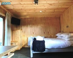 Toàn bộ căn nhà/căn hộ Beautiful Wooden Tiny House/ Cabin With Hot Tub 3 (Tuxford, Vương quốc Anh)