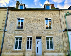 Toàn bộ căn nhà/căn hộ Comfortable Village House With Home Cinema (Grandcamp-Maisy, Pháp)
