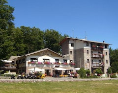 Hotel Albergo Le Macinaie (Castel del Piano, Italy)