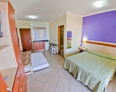 Bombinhas Praia Apart Hotel - unidade rua Bem Te Vi (Bombinhas, Brasil)