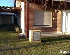 Entire House / Apartment Chalet Sebas (Claromecó, Argentina)