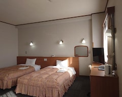 Hotel River Inn (Nagaoka, Japón)