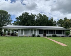 Entire House / Apartment Lazy Bear Lodge — The Sandifer’s House On Lake Bruin (Newellton, USA)