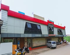 Khách sạn Oyo 24364 Shiv Shanthi Grand (Nilgiris, Ấn Độ)