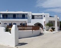 Khách sạn Anna Studios (Agios Prokopios, Hy Lạp)