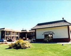 Khách sạn Town and Country Motel (Kelowna, Canada)