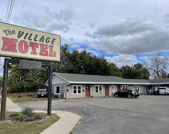 The Village Motel (Eldora, ABD)