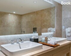 Luxury Eco-hotel Condo With Direct Ocean View 3 Bedroom -1144 (Miami Beach, USA)