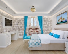 Khách sạn Hotel Libertas (Kotor, Montenegro)