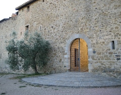 Tüm Ev/Apart Daire 2 bedroom apartment in Umbrian castle in countryside between Perugia and Todi (Collazzone, İtalya)