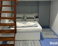 Tüm Ev/Apart Daire The Monk Seal Boathouse (Klima, Yunanistan)