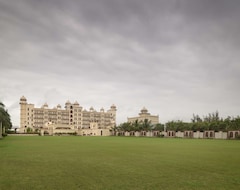 Hotel Uday Palace Navsari, A Member Of Radisson Individuals (Surat, Indija)
