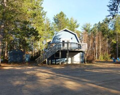 Entire House / Apartment Four Seasons Of Fun! Beach Days, Campfires, Snowmobile, Snowshoe, X-Country Ski (Chocolay Charter Township, USA)