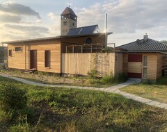 Tüm Ev/Apart Daire Cozy, Sustainable Cottage & Garden, Sauna & 2 Terraces, ( Dtv) (Beeskow, Almanya)