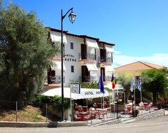 Hotel Nostos (Perigiali, Yunanistan)