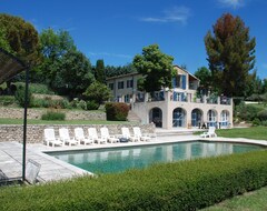 Toàn bộ căn nhà/căn hộ Heavenly Luberon house,5-7 bedrms, 5-6 bathrms, tennis, pool, stunning views (Saint-Martin-de-Castillon, Pháp)