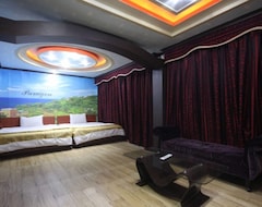 Khách sạn Paragon Motel (Geoje, Hàn Quốc)