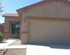 Tüm Ev/Apart Daire 55+ Age Restriction New 1431 Sq. Ft. House Rental In Las Campanas Subdivision (Green Valley, ABD)