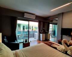 Hotel Buritel (Buriram, Thailand)