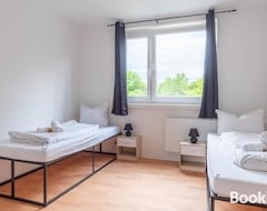 Entire House / Apartment 3 Zimmer, Balkon, 4k Tv, Disney Plus (Magdeburg, Germany)