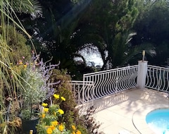 Hotel Villa With Stupendous View Overlooking Sea, Apartment 3 (albert) (Roquebrune-sur-Argens, Francia)