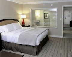 Khách sạn Hilton Niagara Falls/ Fallsview Hotel and Suites (Thác Niagara, Canada)