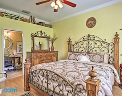 Koko talo/asunto Luxurious Home With Private Pool And Lanai Near Tampa! (Odessa, Amerikan Yhdysvallat)