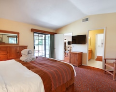 Hotel Riviera Oaks Resort (Ramona, USA)