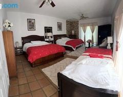 Bed & Breakfast Baja Best Rooms (Nuevo Urecho, Mexico)