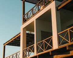 Aparthotel Ocean Front Large Private Balconies And Open Concept Design (Barra de Navidad, Meksiko)