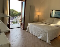 Hotel Agapanto Luxury Accommodation (Ischia, Italy)