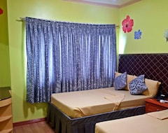Hotel C & L Suites Inn (Dumaguete City, Philippines)