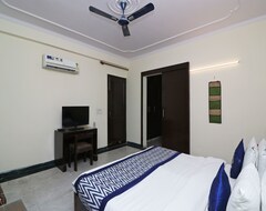 Khách sạn OYO 15202 Kanny Residency (Noida, Ấn Độ)