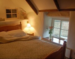 Toàn bộ căn nhà/căn hộ Thatched 2 Bedroom Cottage In Fishing Cove (Cadgwith, Vương quốc Anh)