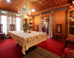 Hotel Royal Dandoo Palace (Srinagar, India)