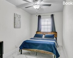 Koko talo/asunto Newly Updated 5-bedroom Home In Vidor (Vidor, Amerikan Yhdysvallat)