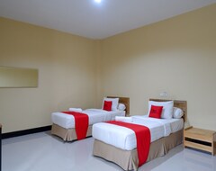 Khách sạn Reddoorz @ G Hotel Luwuk (Luwuk, Indonesia)