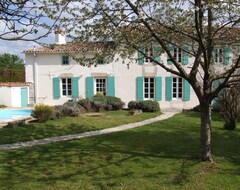 Toàn bộ căn nhà/căn hộ Charming Period House With Private Heated Pool Nr St Jean Dangely, Charente (Lozay, Pháp)