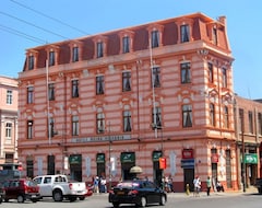 Hotel Reina Victoria (Valparaíso, Chile)