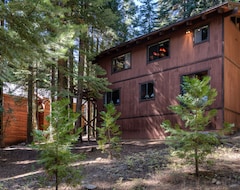 Toàn bộ căn nhà/căn hộ Rustic Modern Cabin In The Pines By Redawning (Homewood, Hoa Kỳ)