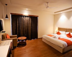 Otel Amara Grand (Baga, Hindistan)