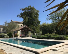 Toàn bộ căn nhà/căn hộ Historic Villa Set In Beautiful South-facing Grounds (Bayon-sur-Gironde, Pháp)