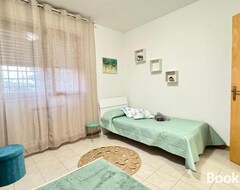 Koko talo/asunto Apartment Moro (Monreale, Italia)