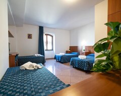 Hotel Nazareth Residence (Viterbo, Italia)