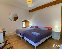 Toàn bộ căn nhà/căn hộ Maison Confortable Et Calme, 2 Chambres (Saint-Marcel-Bel-Accueil, Pháp)