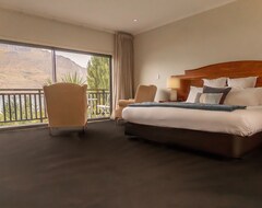 Bed & Breakfast Hidden Lodge (Queenstown, New Zealand)